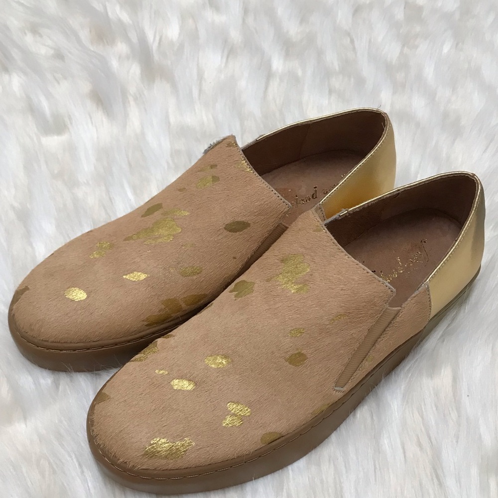 NWT Free People fur and gold slip ons